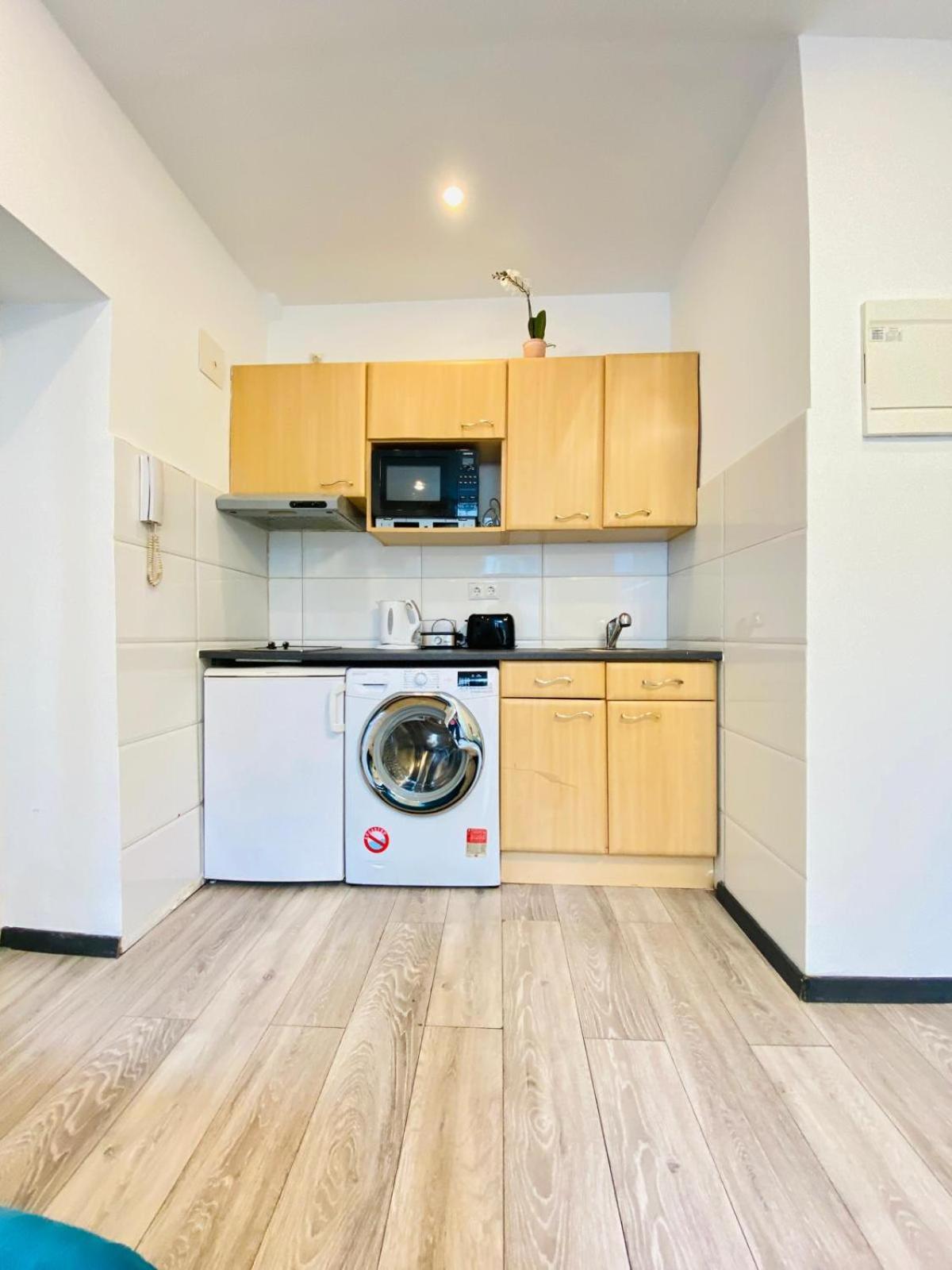Cute 1Br Apt - 10 Mins Walk From Downtown Wien Eksteriør bilde
